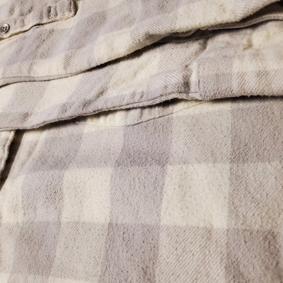 Womens Woolrich neutral colored flannel size small - Picture 12 of 14